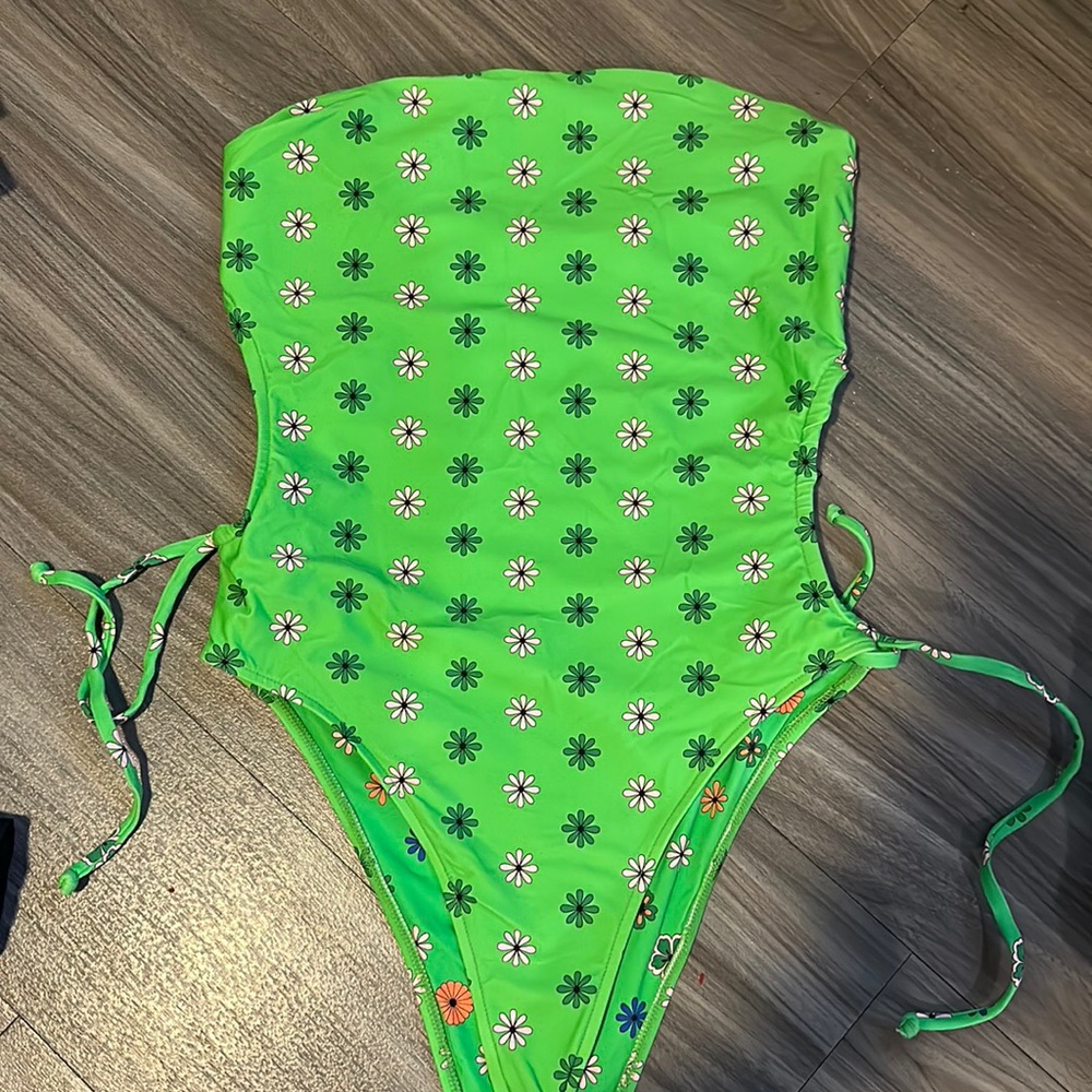 Frankie’s bikinis - One Piece